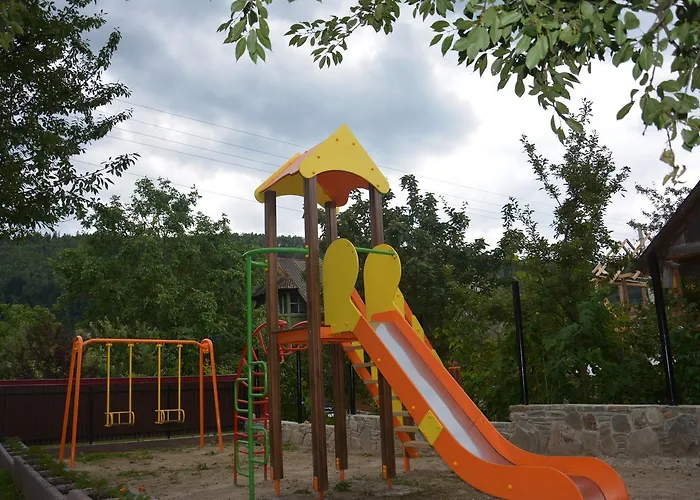 Konukevi Bukovets'